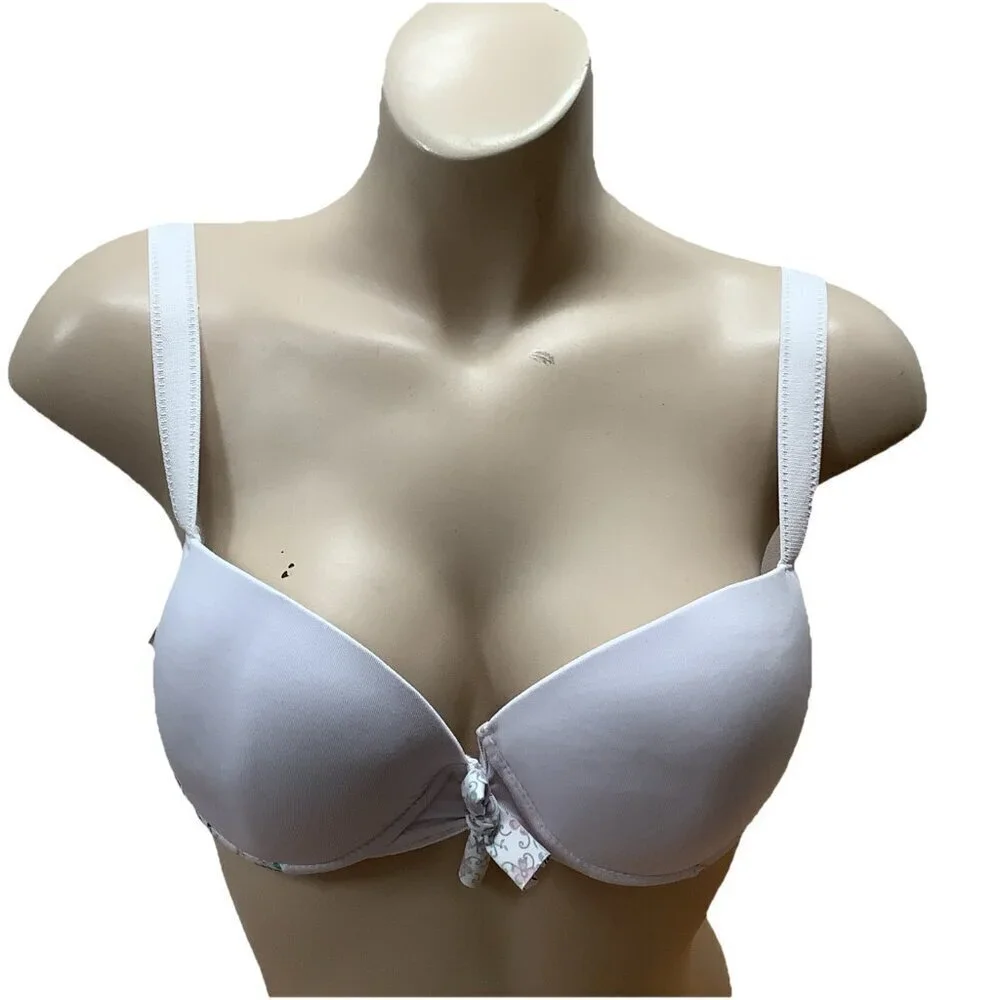 Massam Size Large White Floral Lace Underwire Bra. Made in Brazil New.